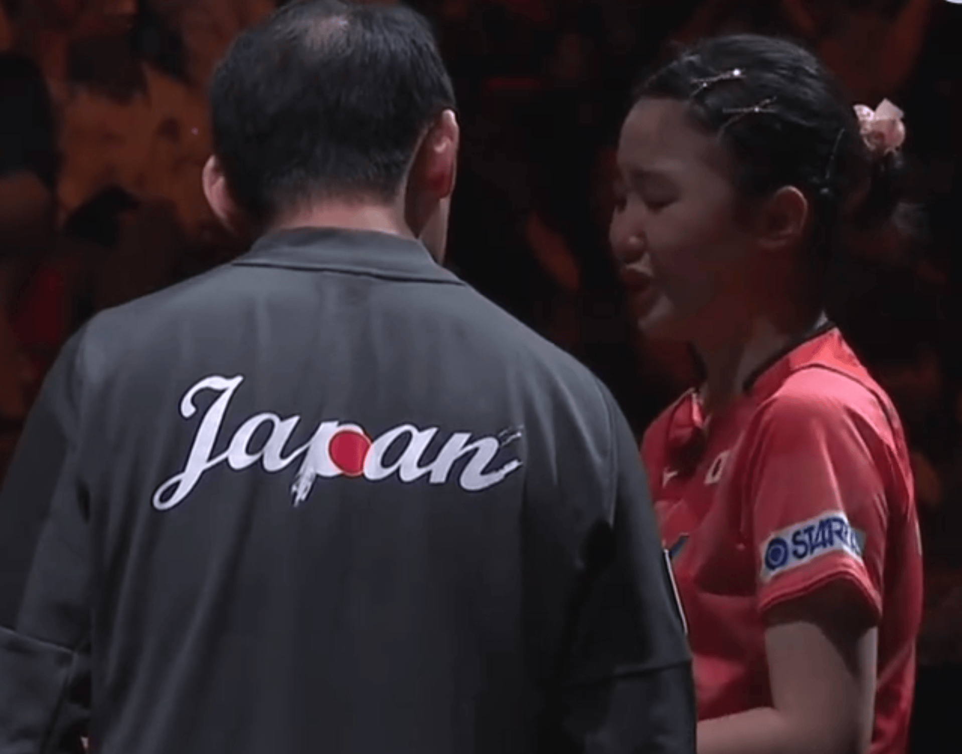 张本美和痛哭质疑对手医疗暂停张本美和是日本乒乓球运动员张本智和的妹妹，她在比赛中痛哭并质疑对手医疗暂停的情况引起了广泛关注。关于此事，有不同的观点和解读。